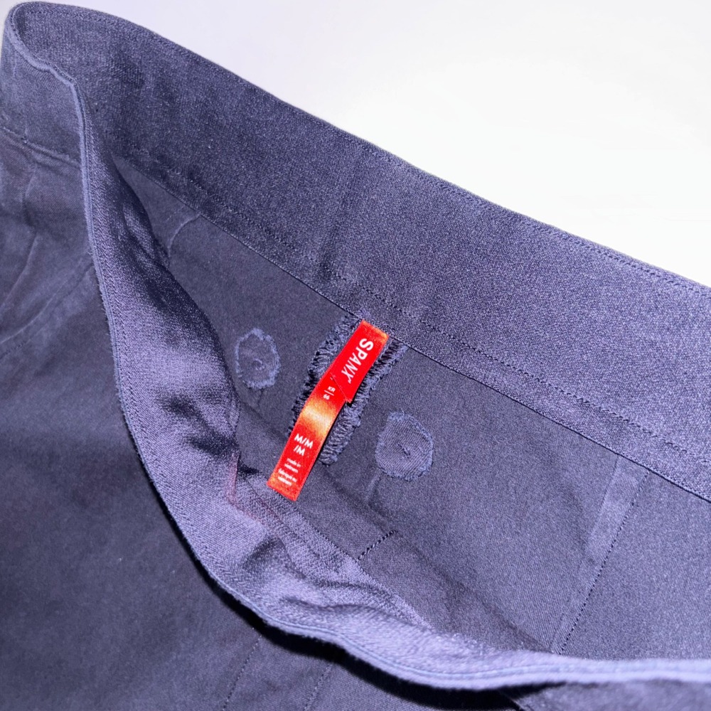 Spanx Kick Flare Cropped Pants Navy Blue Pull On Stretch Womens M Mid Rise
